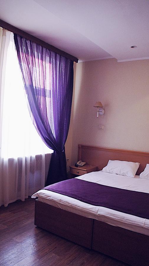 Ural Hotel 马格尼托哥尔斯克 外观 照片