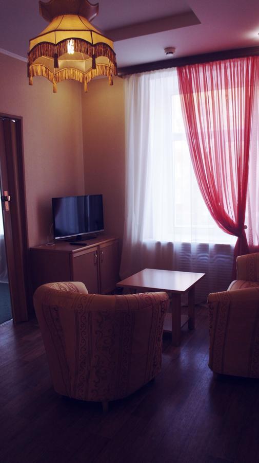 Ural Hotel 马格尼托哥尔斯克 外观 照片